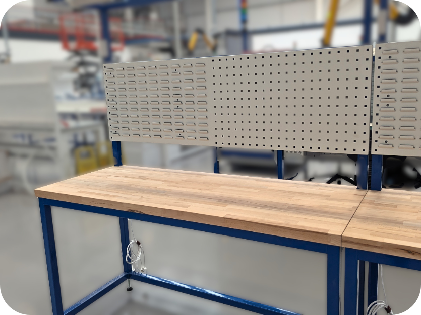 bench with louvre panels