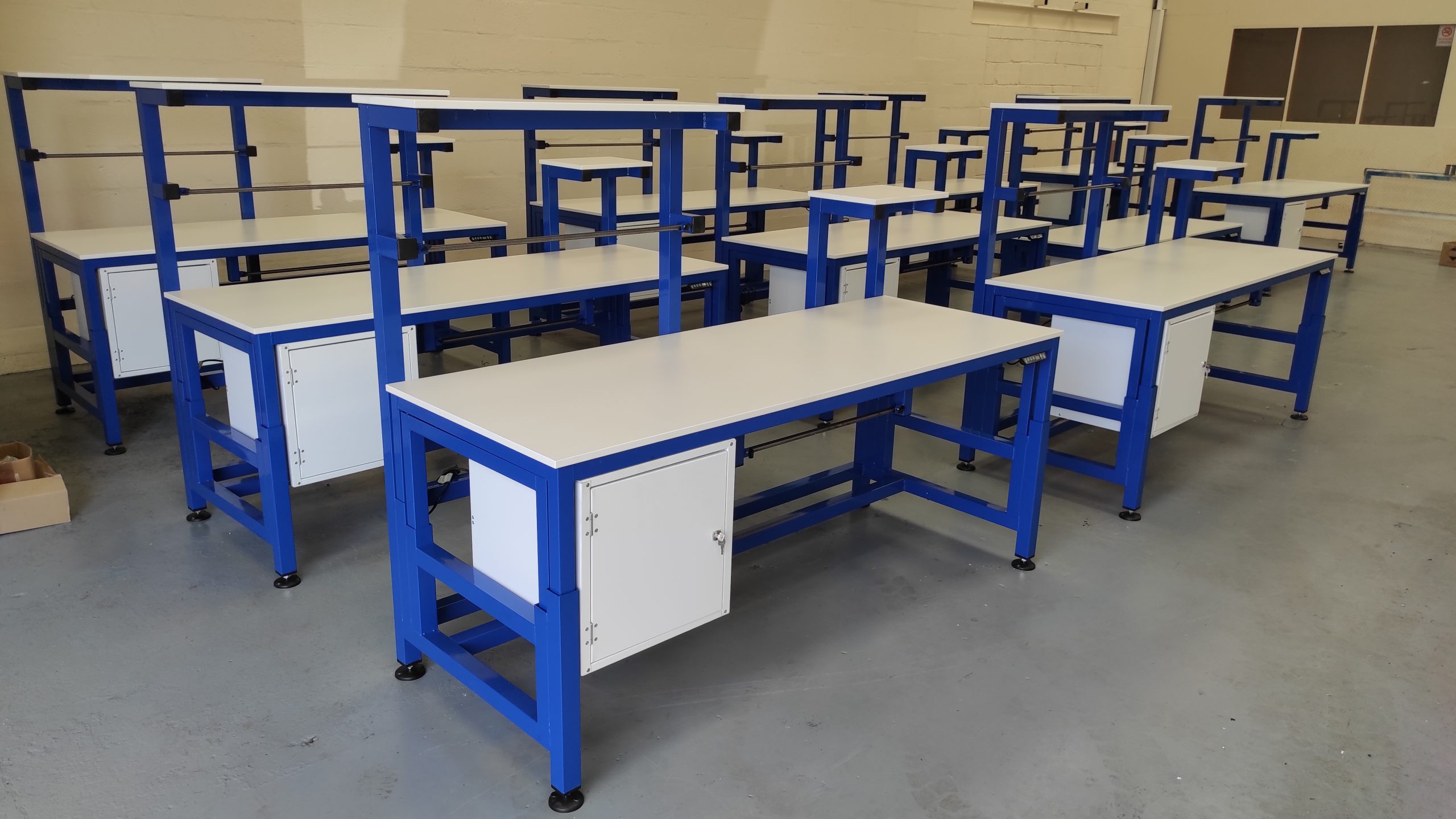 height adjustable packing benches